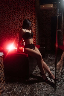 Девушка массажистка Вероника, салон Premier Spa