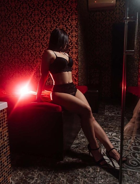 Девушка массажистка Вероника, салон Premier Spa